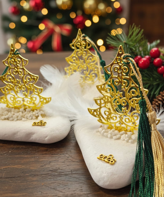 Γούρι Χριστουγεννιάτικο Δέντρο Χρυσό με Βάση Λευκό βότσαλο Θάσου  2026